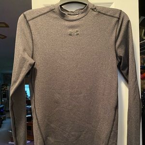 Men’s M UnderArmour compression shirt